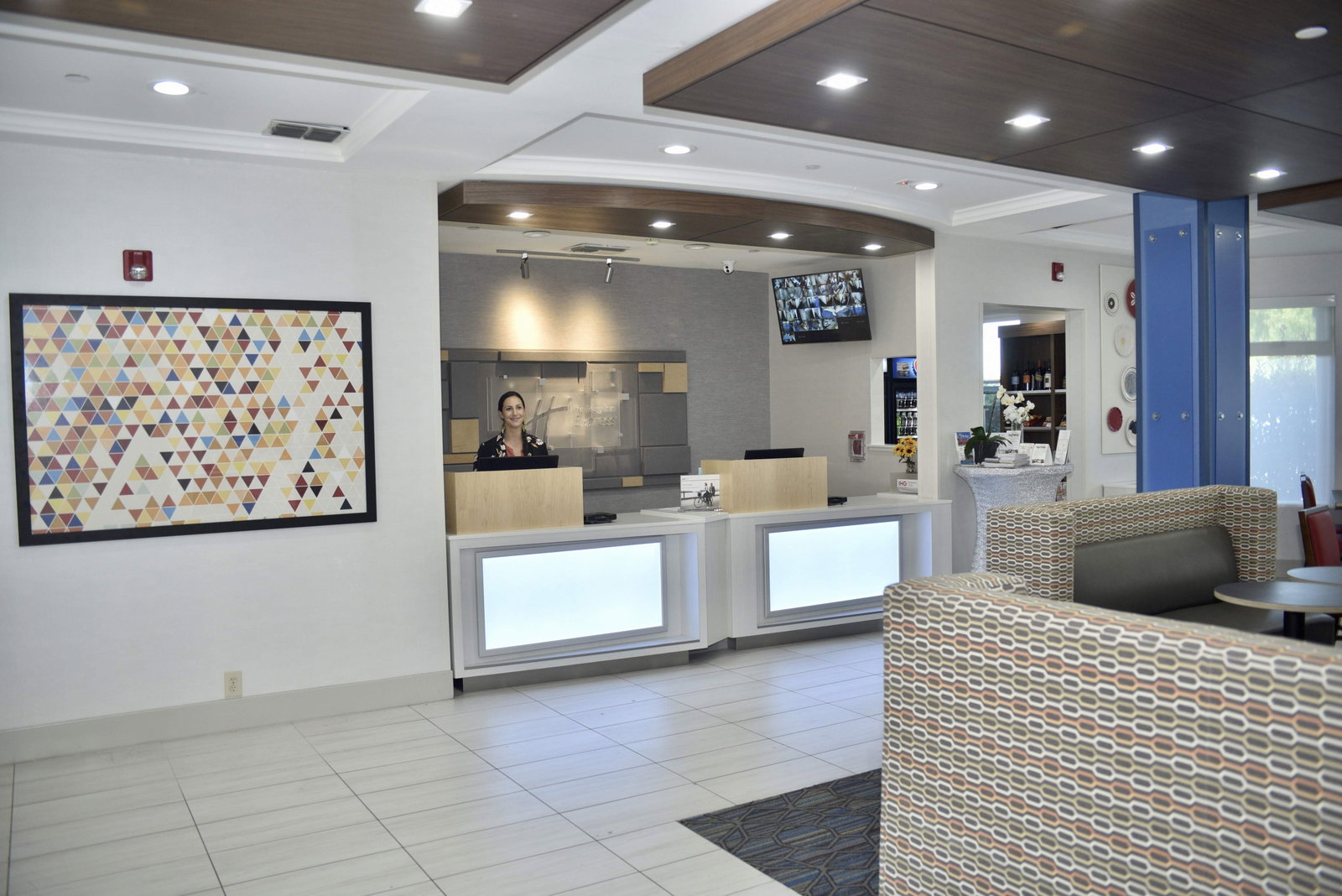 Holiday Inn Express - thumb 3