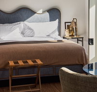 The Madrona - Accommodation Dallas