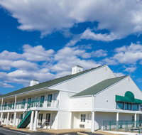 Super 8 by Wyndham Branson - Accommodation Dallas