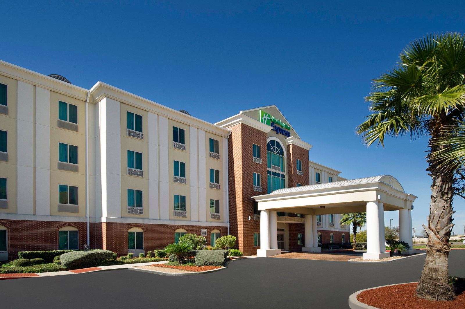 Holiday Inn Express Hotel - thumb 1