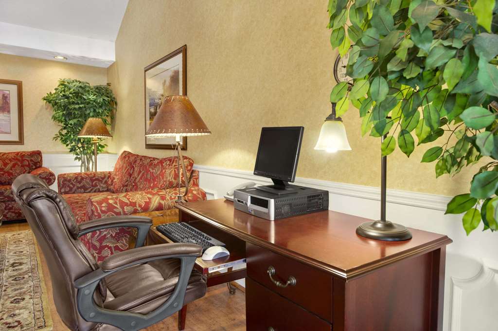 Baymont Inn & Suites Warner Robins - thumb 3