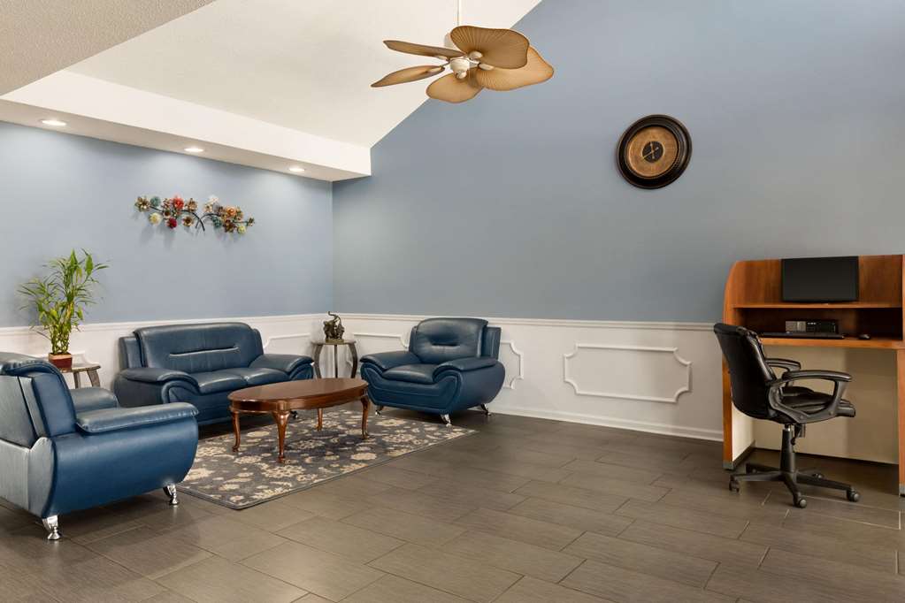 Baymont Inn & Suites Warner Robins - thumb 6