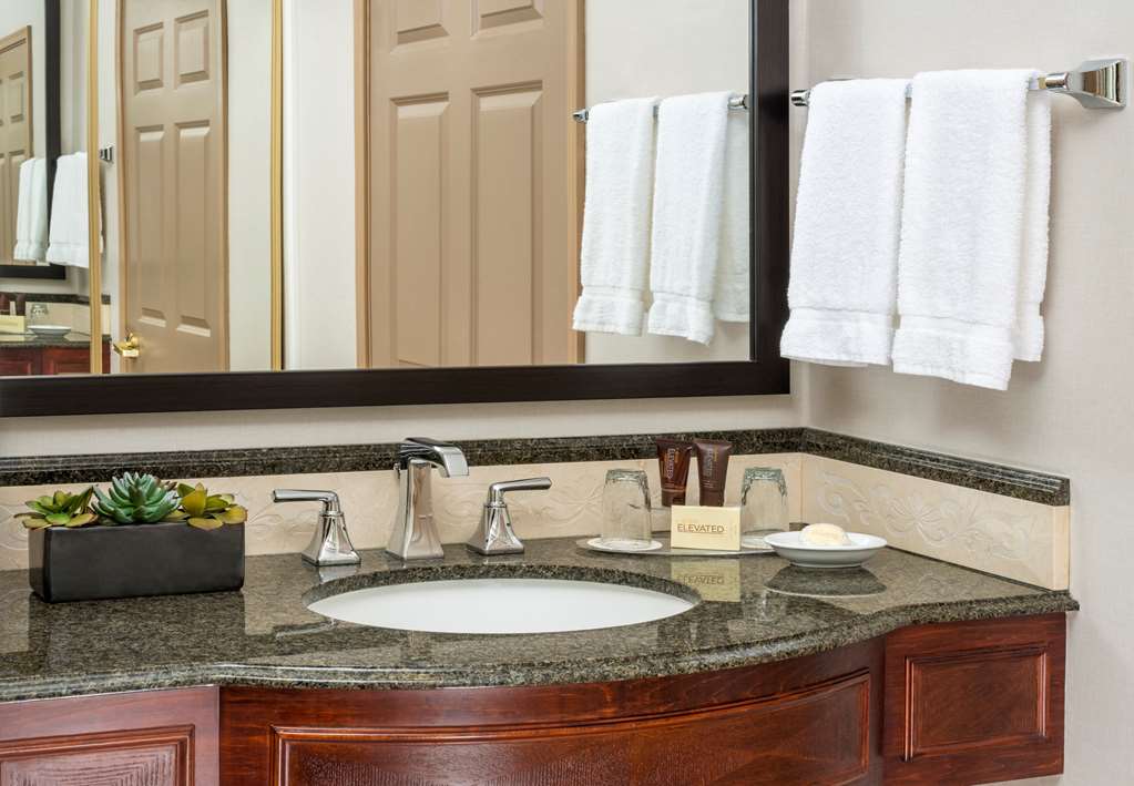 Ayres Hotel Anaheim - thumb 11