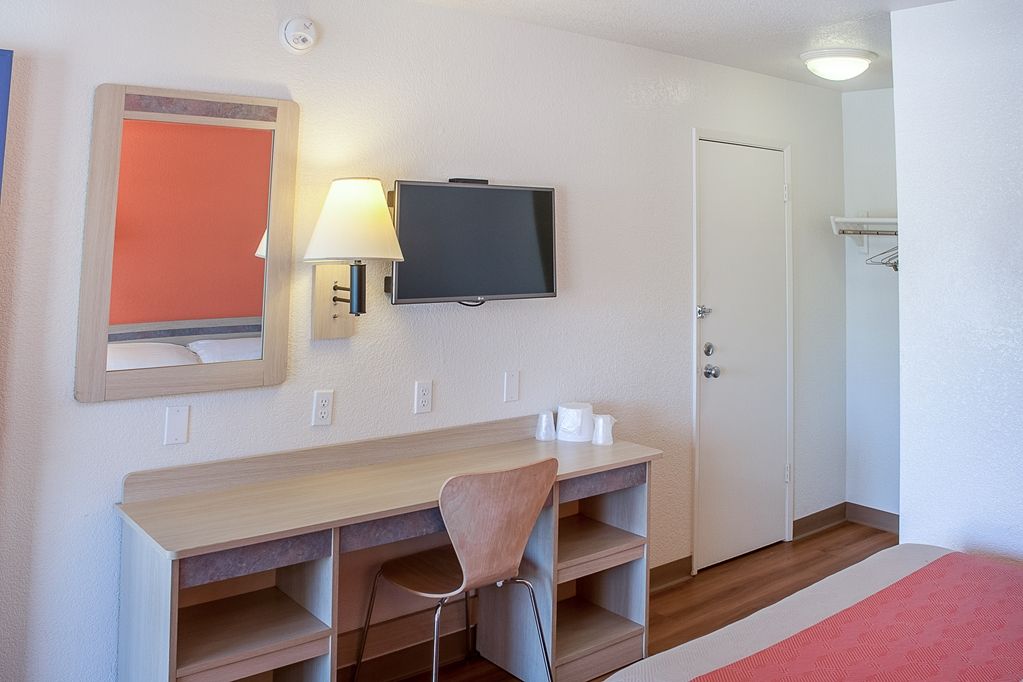 Motel 6 Ukiah - thumb 13