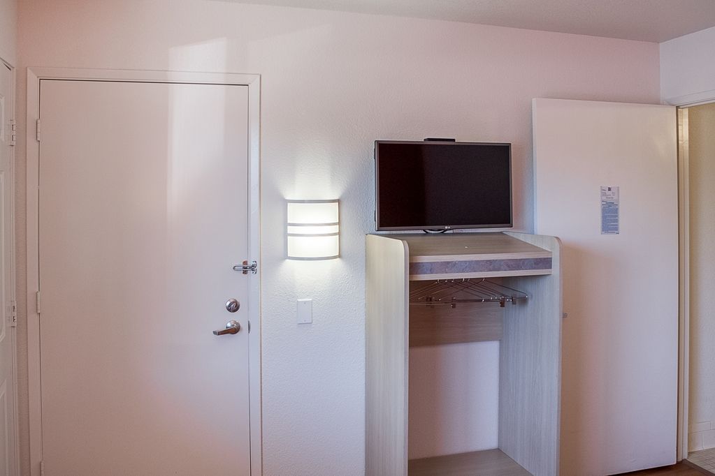 Motel 6 Ukiah - thumb 14