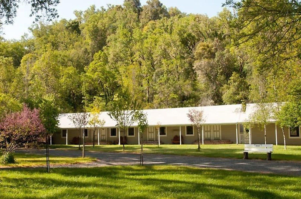 Vichy Springs Resort - thumb 2