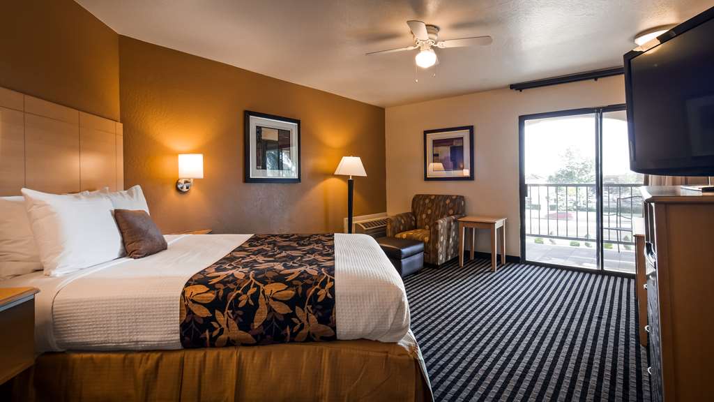 Best Western Plus Executive Inn & Suites - thumb 5