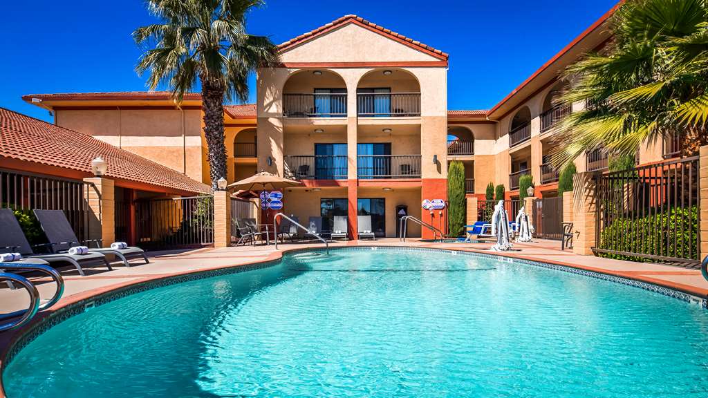 Best Western Plus Executive Inn & Suites - thumb 11