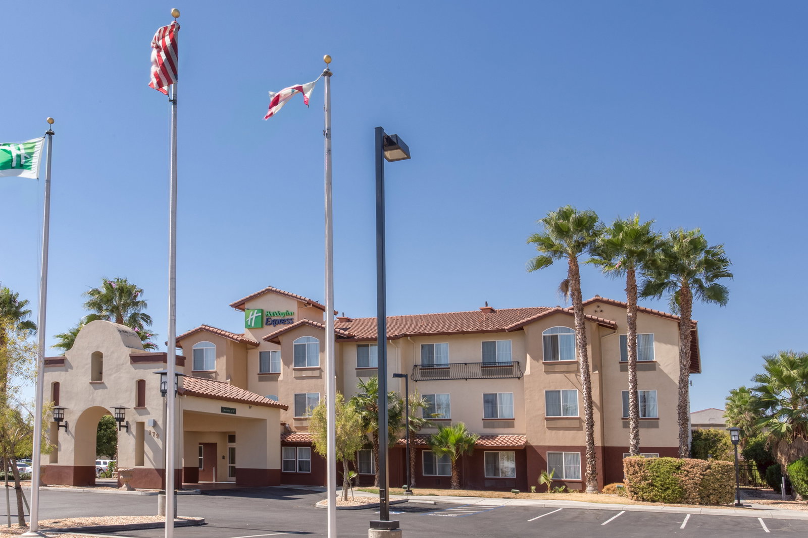 Holiday Inn Express Hotel & Suites - thumb 0