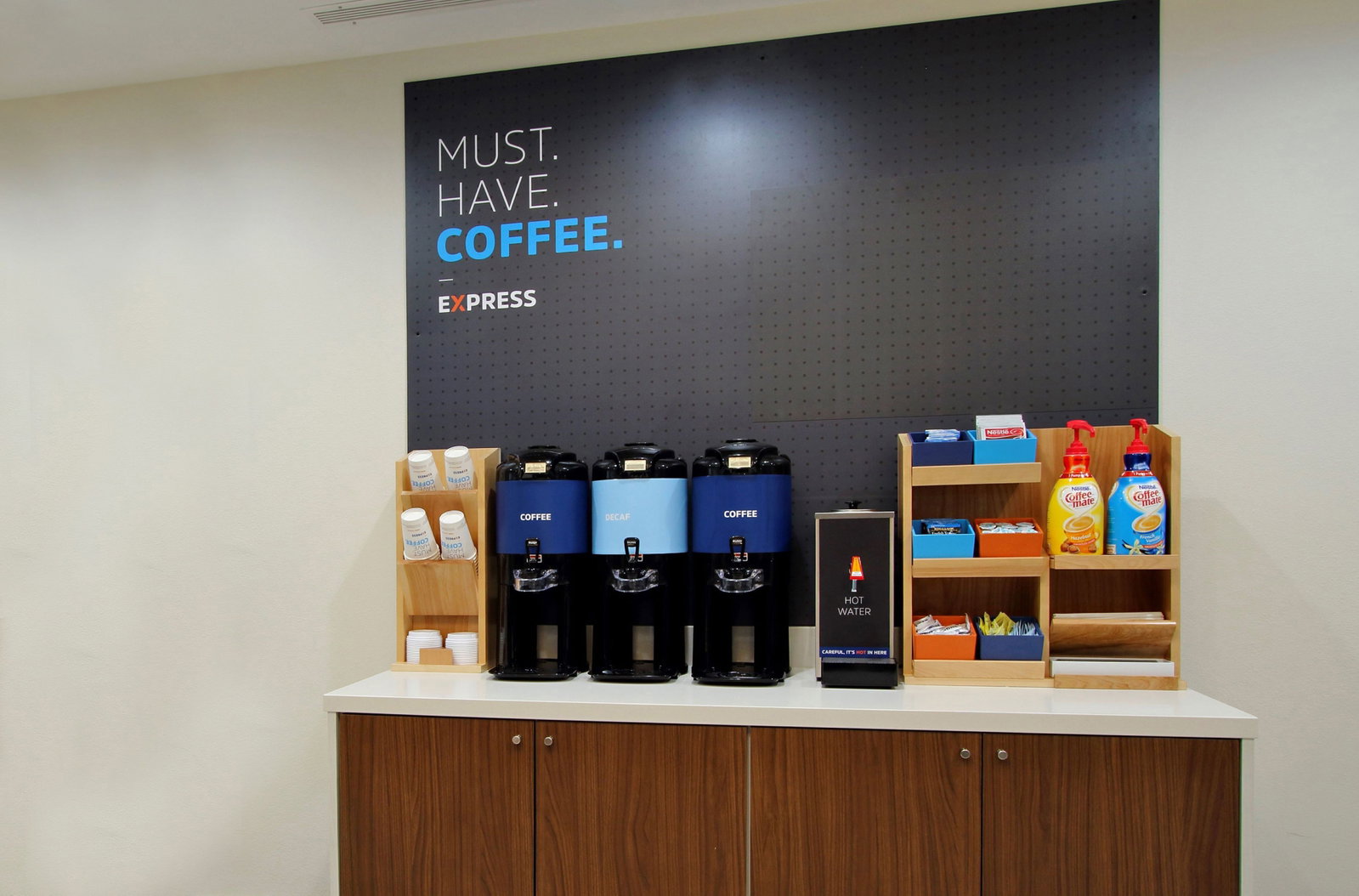 Holiday Inn Express Hotel & Suites - thumb 6