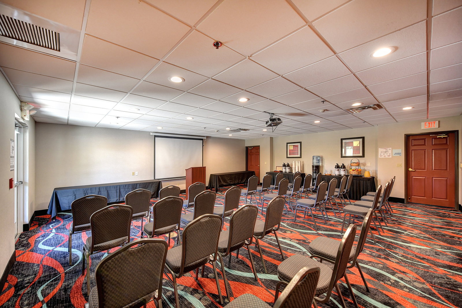 Holiday Inn Express Hotel & Suites - thumb 10