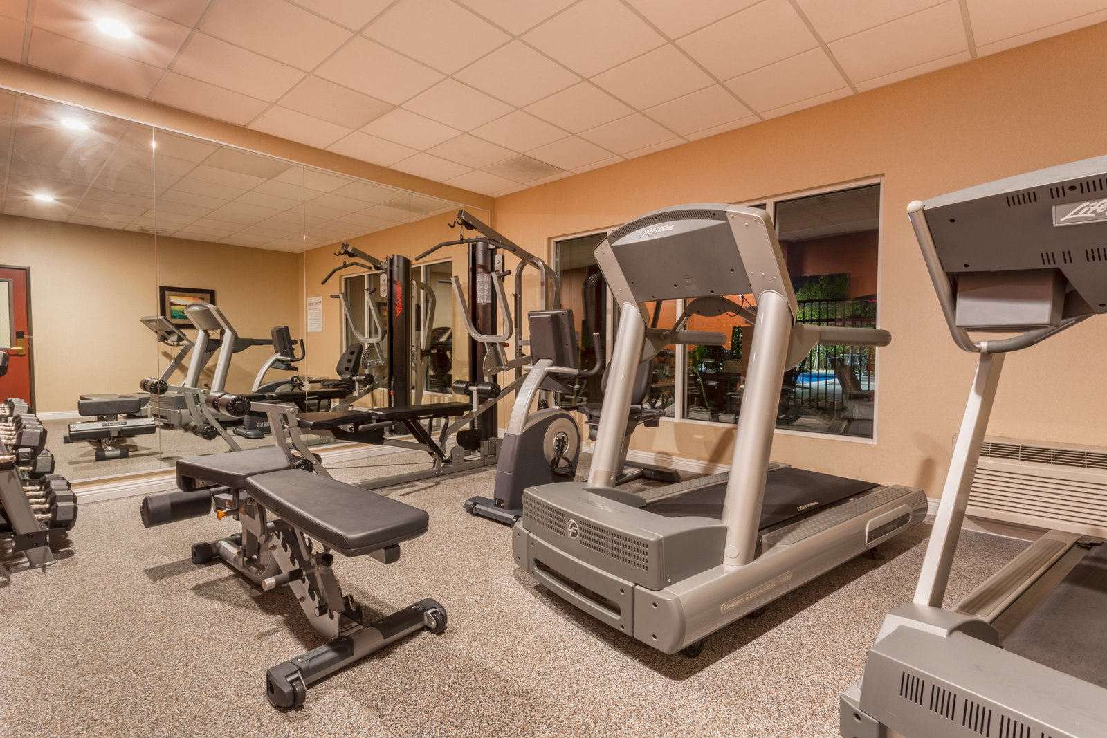 Holiday Inn Express Hotel & Suites - thumb 15