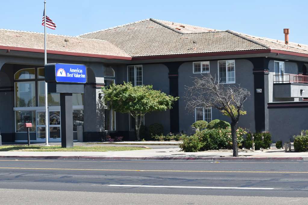 Americas Best Value Inn Manteca - thumb 0