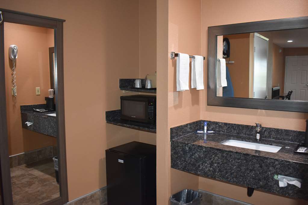 Americas Best Value Inn Manteca - thumb 7
