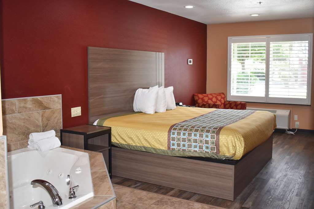 Americas Best Value Inn Manteca - thumb 13