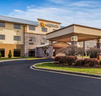 La Quinta Inn  Suites Fairborn - Accommodation Dallas