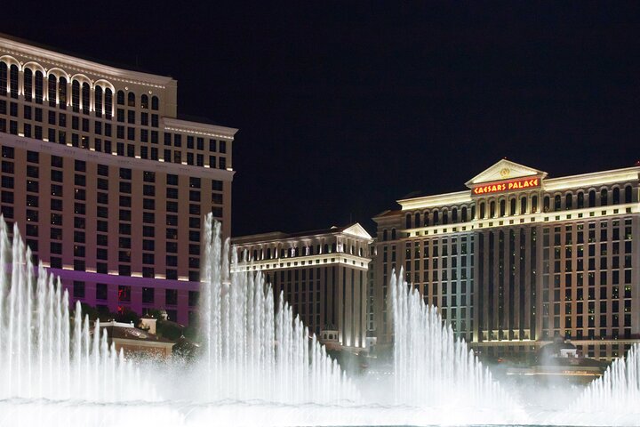 Best Boulevard Of Las Vegas: A Night Walking Tour Of The Strip - thumb 2