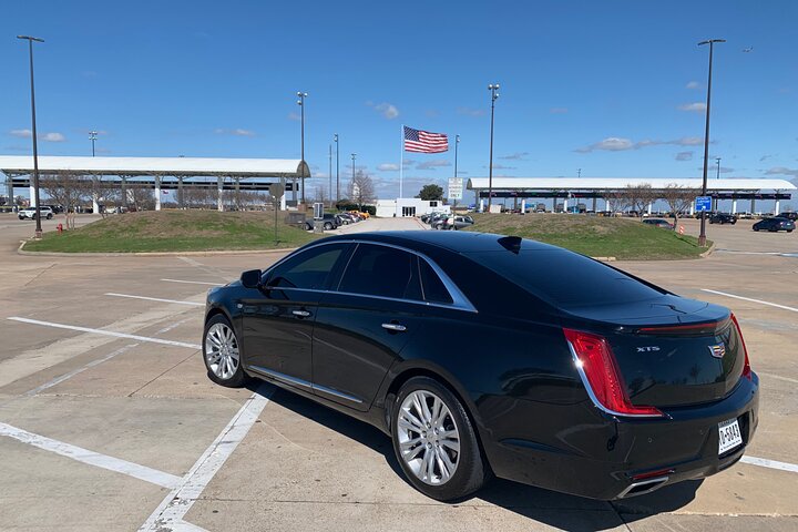 Private Dallas Airport Transportation To Downtown Dallas - thumb 2
