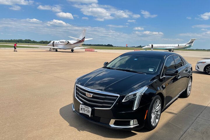 Private Dallas Airport Transportation To Downtown Dallas - thumb 3