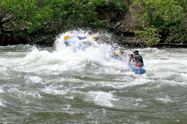 Paddles And Pints: Brewery Tour And Whitewater Rafting On The Wenatchee River - thumb 4