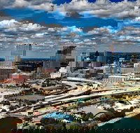 Private Transfer Milwaukee Airport MKE to Milwaukee in Business Class Car - Accommodation Dallas