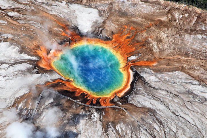 Small Group Tours Of The Lower Loop Of Yellowstone - thumb 4