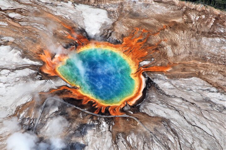Grand Loop Yellowstone Wildlife And Photo Tour - thumb 2