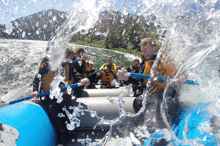 8-mile Whitewater Standard Raft In Jackson, Wyoming - thumb 0